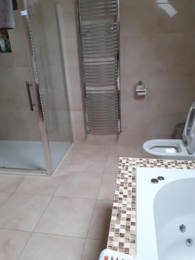 Bedroom No 3 Garden View Nobber Exterior photo