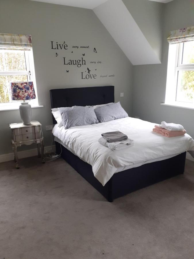 Bedroom No 3 Garden View Nobber Exterior photo